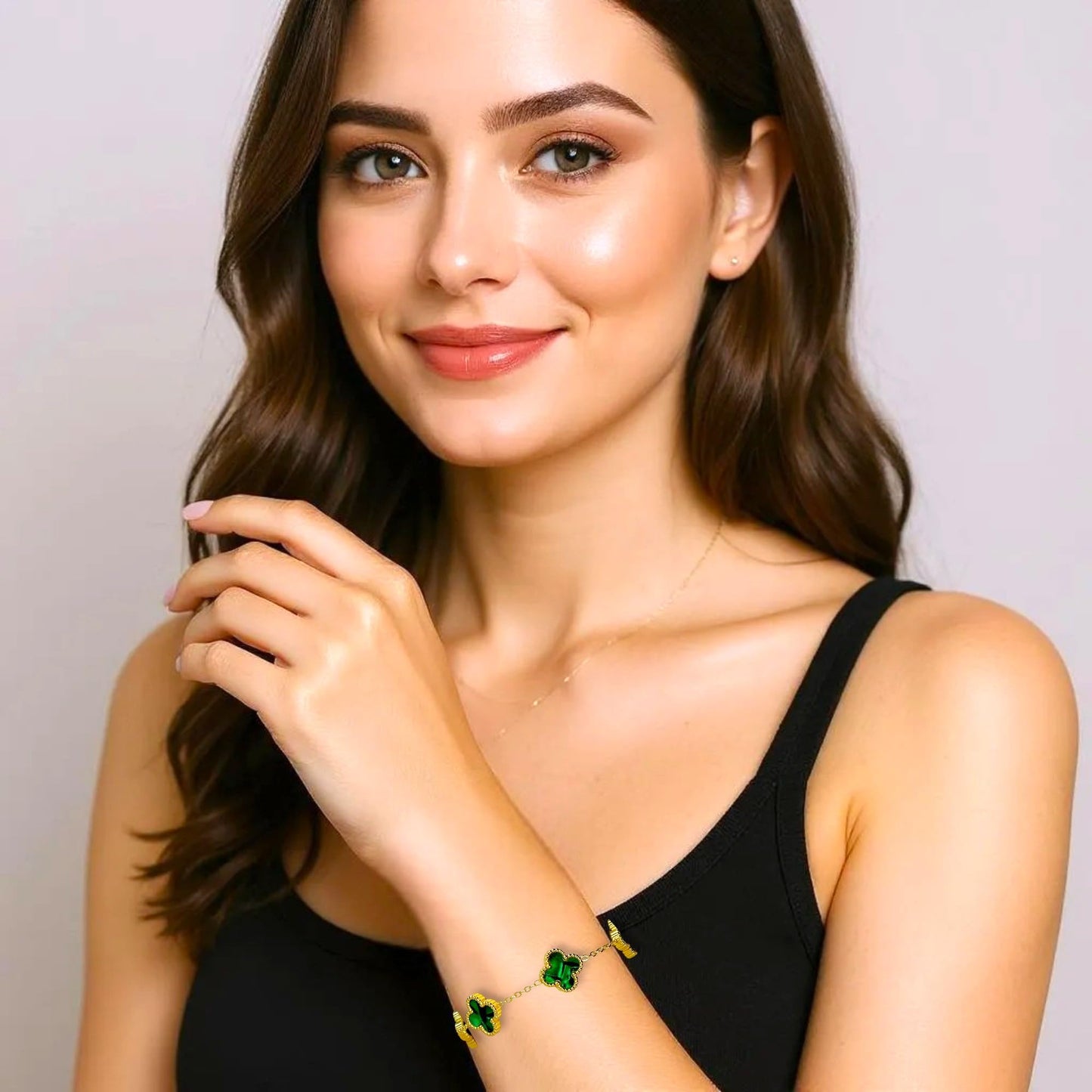 Four Leaf Clover Bracelet for Women – 18K Gold Plated 316L Stainless Steel, Double-Sided Mother of Pearl, Adjustable Lucky Charm Link Bracelet, Elegant Jewelry Gift for Her, Comes with gift Box.