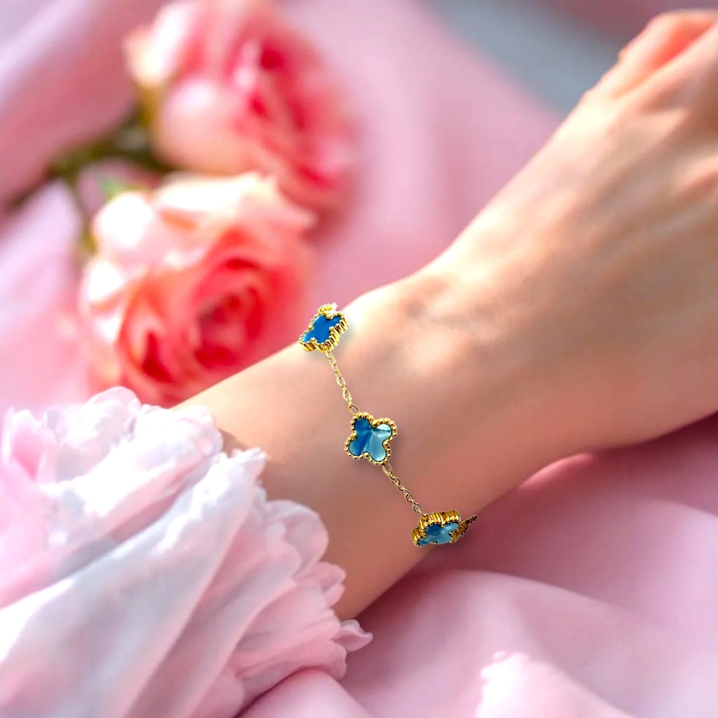 Four Leaf Clover Bracelet for Women - 18K Gold Plated 316L Stainless Steel, Double-Sided Mother of Pearl Charm, Adjustable Link Lucky Bracelet, Elegant Jewelry Gift for Her with Gift Box