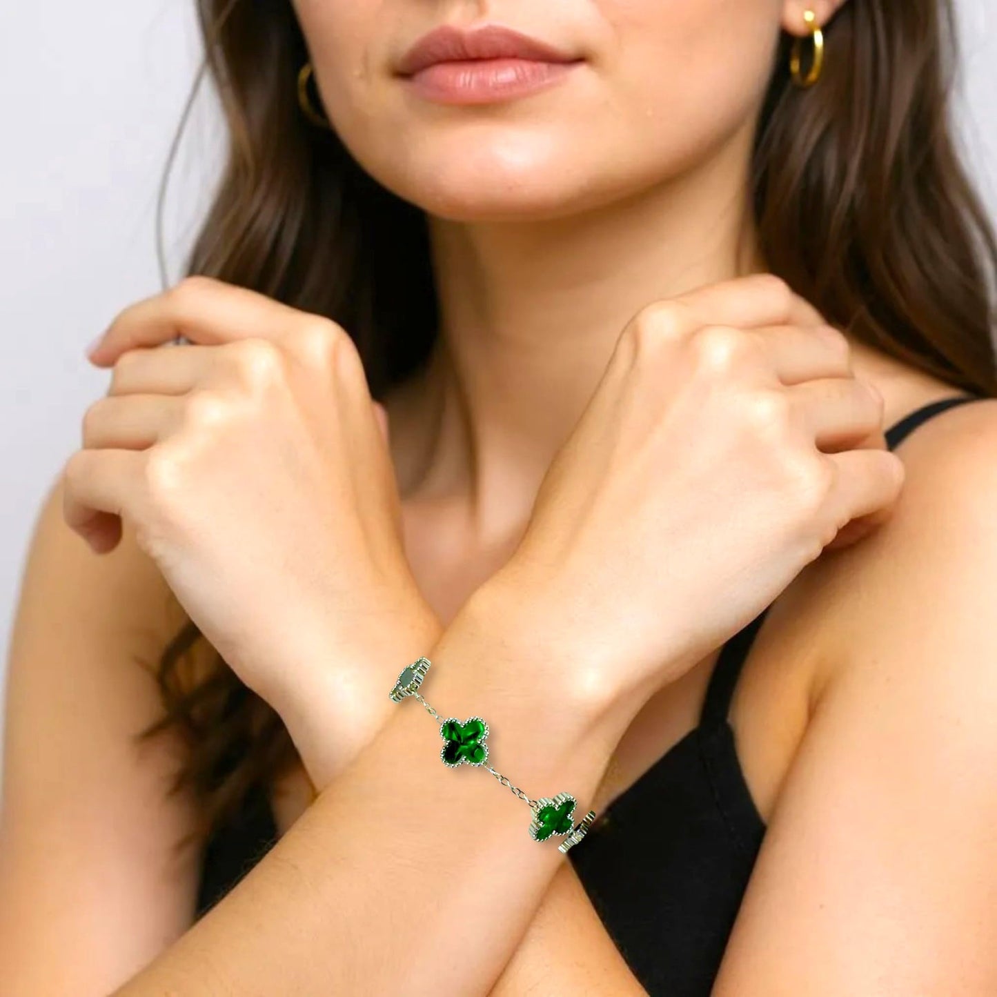 Four Leaf Clover Bracelet for Women – White Gold Plated 316L Stainless Steel, Double-Sided Mother of Pearl, Adjustable Lucky Charm Link Bracelet, Elegant Jewelry Gift for Her, Comes with gift Box.