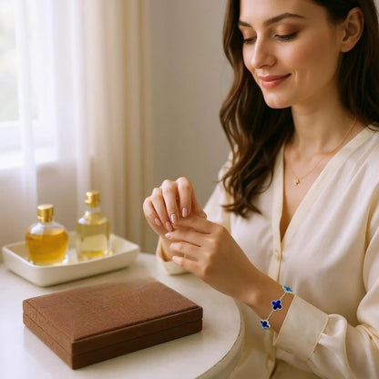 Four Leaf Clover Bracelet for Women – White Gold Plated 316L Stainless Steel, Double-Sided Mother of Pearl, Adjustable Lucky Charm Link Bracelet, Elegant Jewelry Gift for Her, Comes with gift Box.