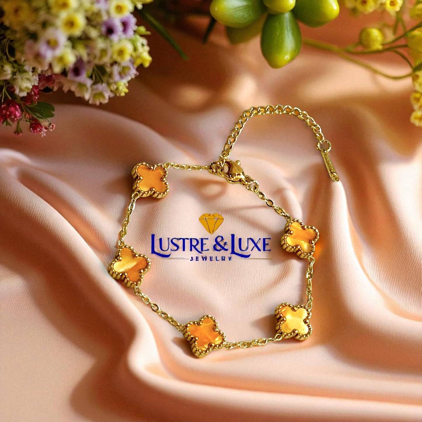 Four Leaf Clover Bracelet for Women - 18K Gold Plated 316L Stainless Steel, Double-Sided Mother of Pearl Charm, Adjustable Link Lucky Bracelet, Elegant Jewelry Gift for Her with Gift Box