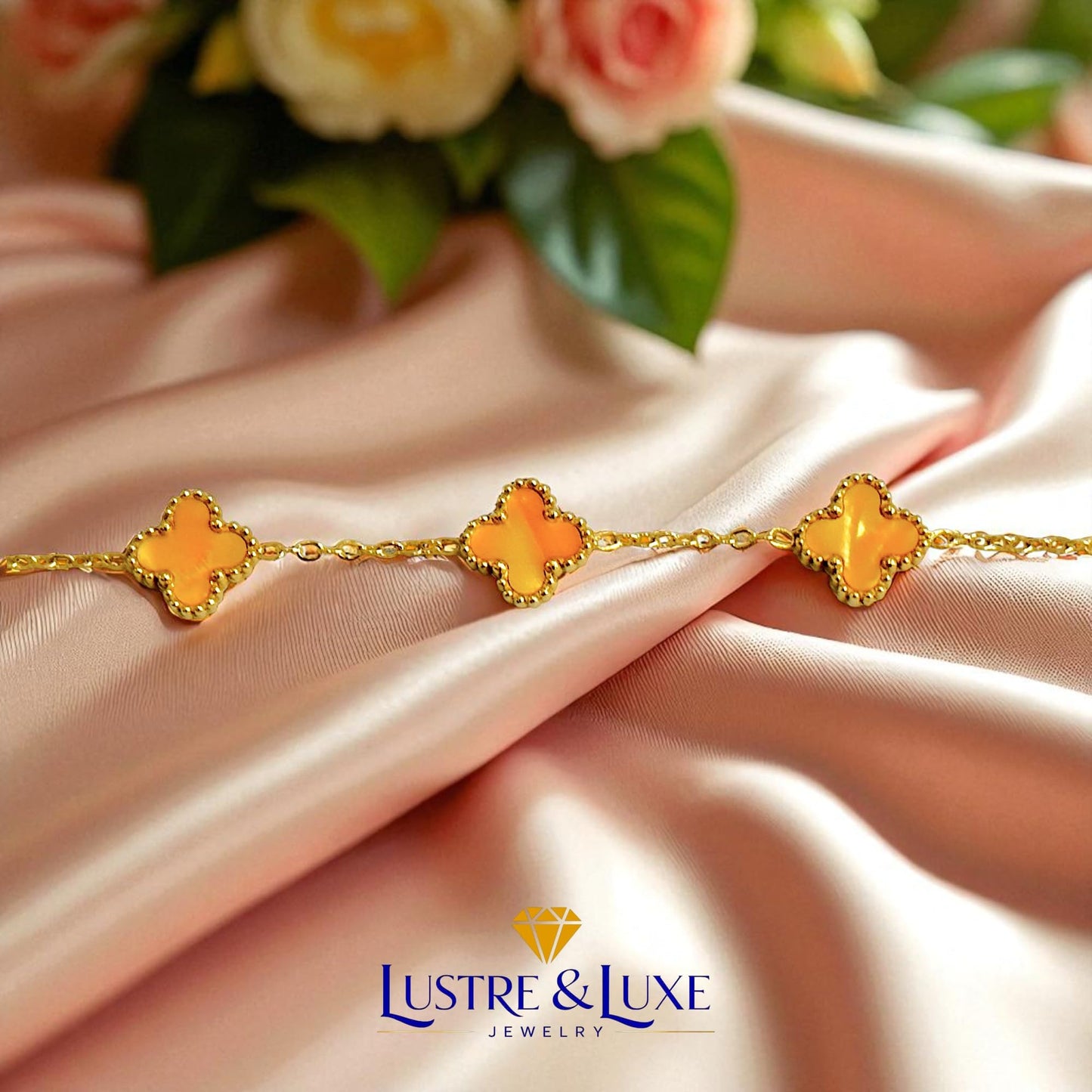 Four Leaf Clover Bracelet for Women - 18K Gold Plated 316L Stainless Steel, Double-Sided Mother of Pearl Charm, Adjustable Link Lucky Bracelet, Elegant Jewelry Gift for Her with Gift Box