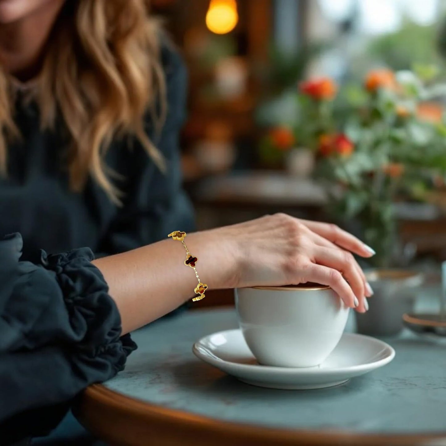 Four Leaf Clover Bracelet for Women - 18K Gold Plated 316L Stainless Steel, Double-Sided Mother of Pearl Charm, Adjustable Link Lucky Bracelet, Elegant Jewelry Gift for Her with Gift Box