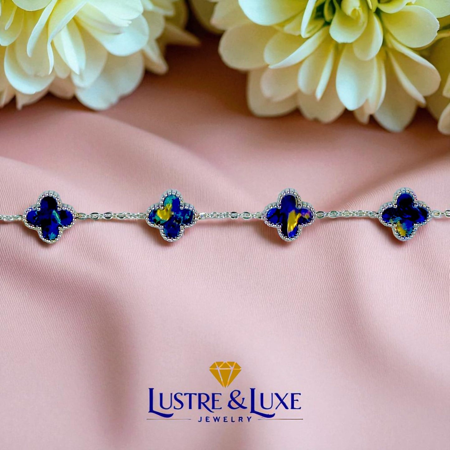 Four Leaf Clover Bracelet for Women – White Gold Plated 316L Stainless Steel, Double-Sided Mother of Pearl, Adjustable Lucky Charm Link Bracelet, Elegant Jewelry Gift for Her, Comes with gift Box.