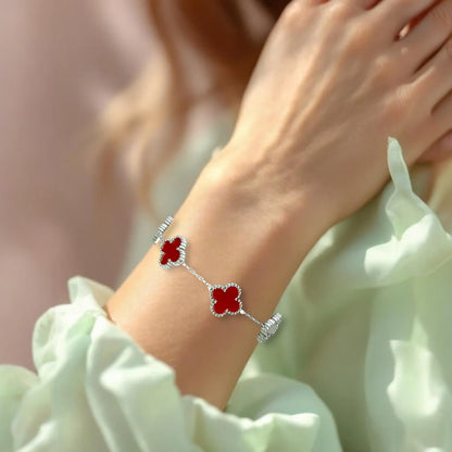 Four Leaf Clover Bracelet for Women – White Gold Plated 316L Stainless Steel, Double-Sided Mother of Pearl, Adjustable Lucky Charm Link Bracelet, Elegant Jewelry Gift for Her, Comes with gift Box.