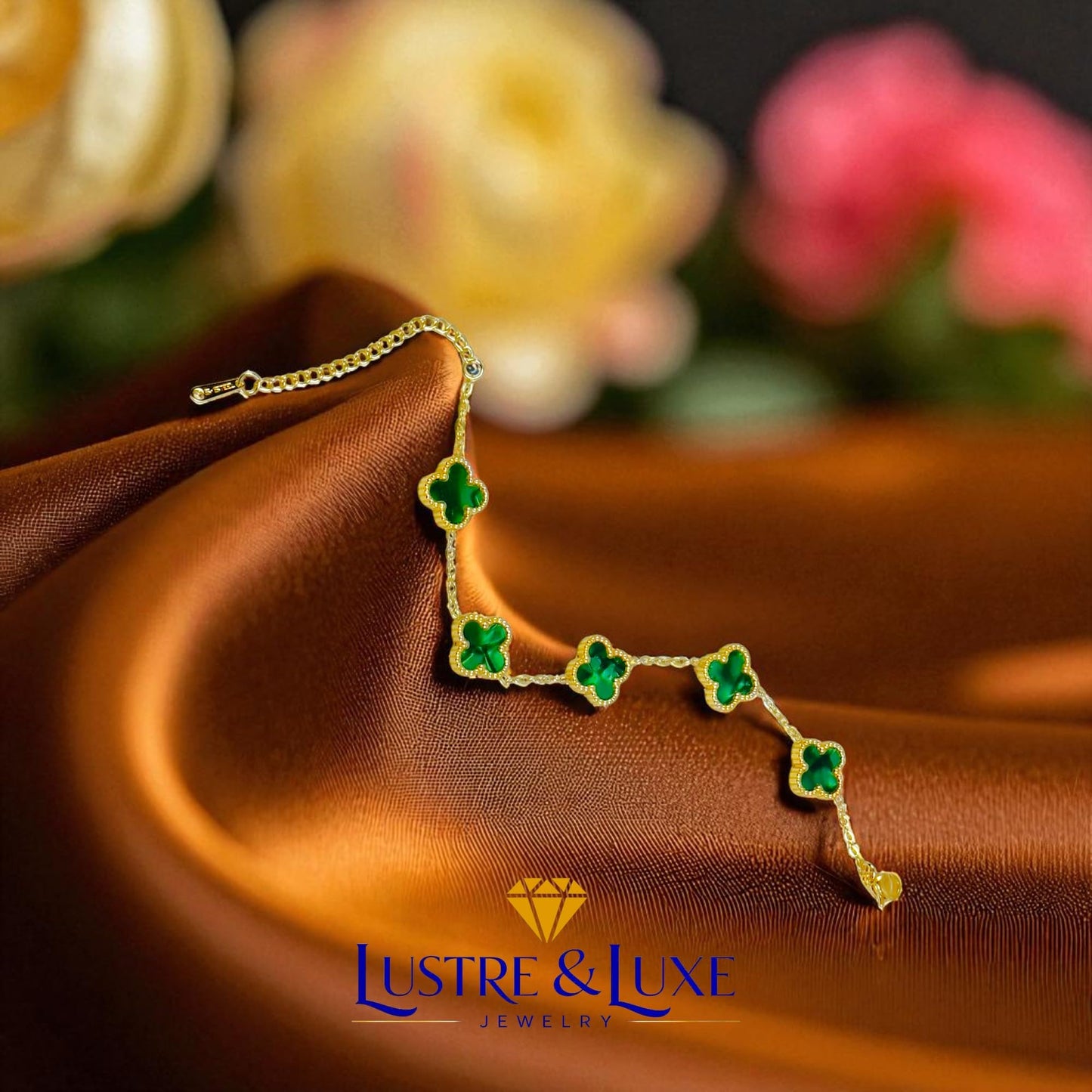 Four Leaf Clover Bracelet for Women – 18K Gold Plated 316L Stainless Steel, Double-Sided Mother of Pearl, Adjustable Lucky Charm Link Bracelet, Elegant Jewelry Gift for Her, Comes with gift Box.