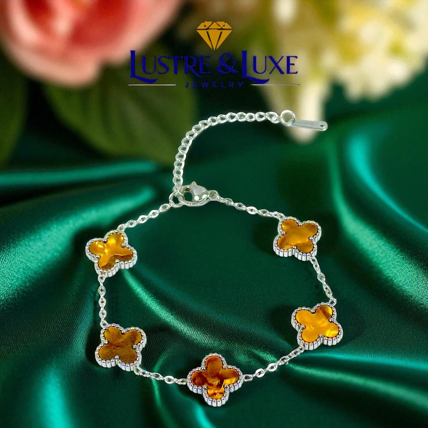 Four Leaf Clover Bracelet for Women – White Gold Plated 316L Stainless Steel, Double-Sided Mother of Pearl, Adjustable Lucky Charm Link Bracelet, Elegant Jewelry Gift for Her, Comes with gift Box.