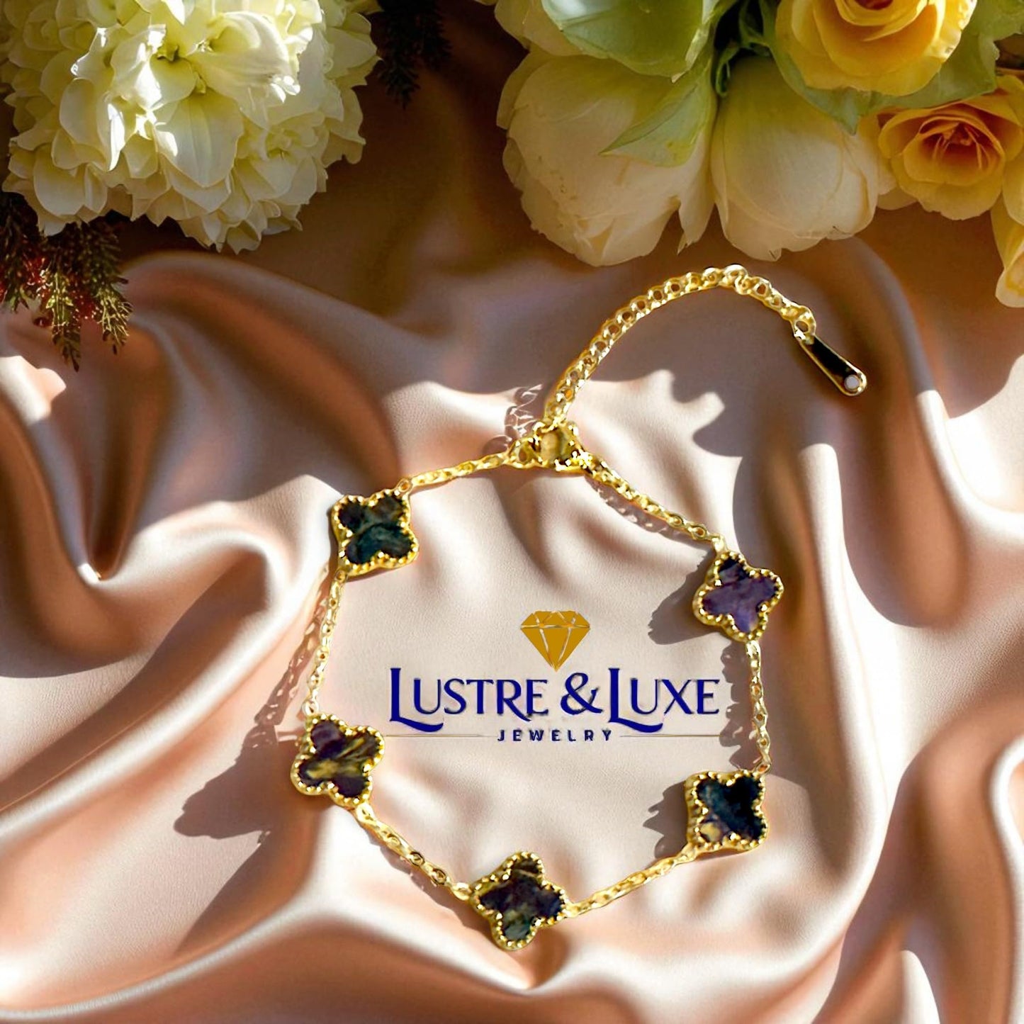 Four Leaf Clover Bracelet for Women - 18K Gold Plated 316L Stainless Steel, Double-Sided Mother of Pearl Charm, Adjustable Link Lucky Bracelet, Elegant Jewelry Gift for Her with Gift Box